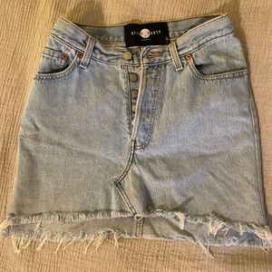 Levi’s Denim Mini!! Size 25